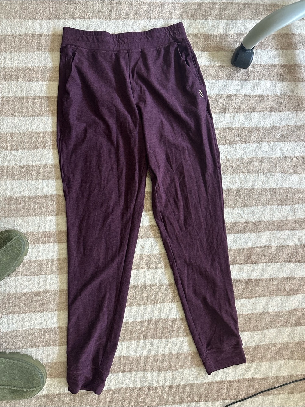 Rhone Jogger Pants in Maroon/Plum